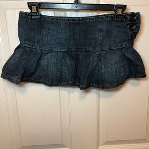 Pleated mini skirt